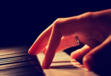 德甲-拜仁2-2遭弗赖堡绝平 5战仅1胜落后药厂7分.